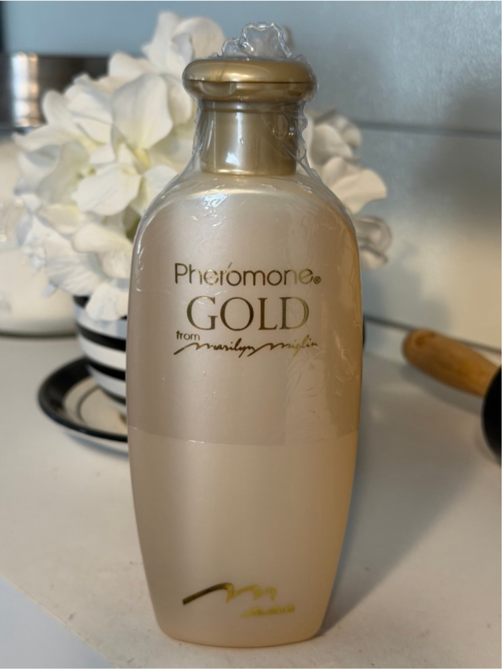 Pheromone GOLD Marilyn Miglin 8 oz Factory Sealed NEW Hydrating Bath Shower Gel